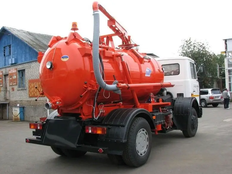 Вантажний асенізатор Септик Про з довгим рукавом для септиків